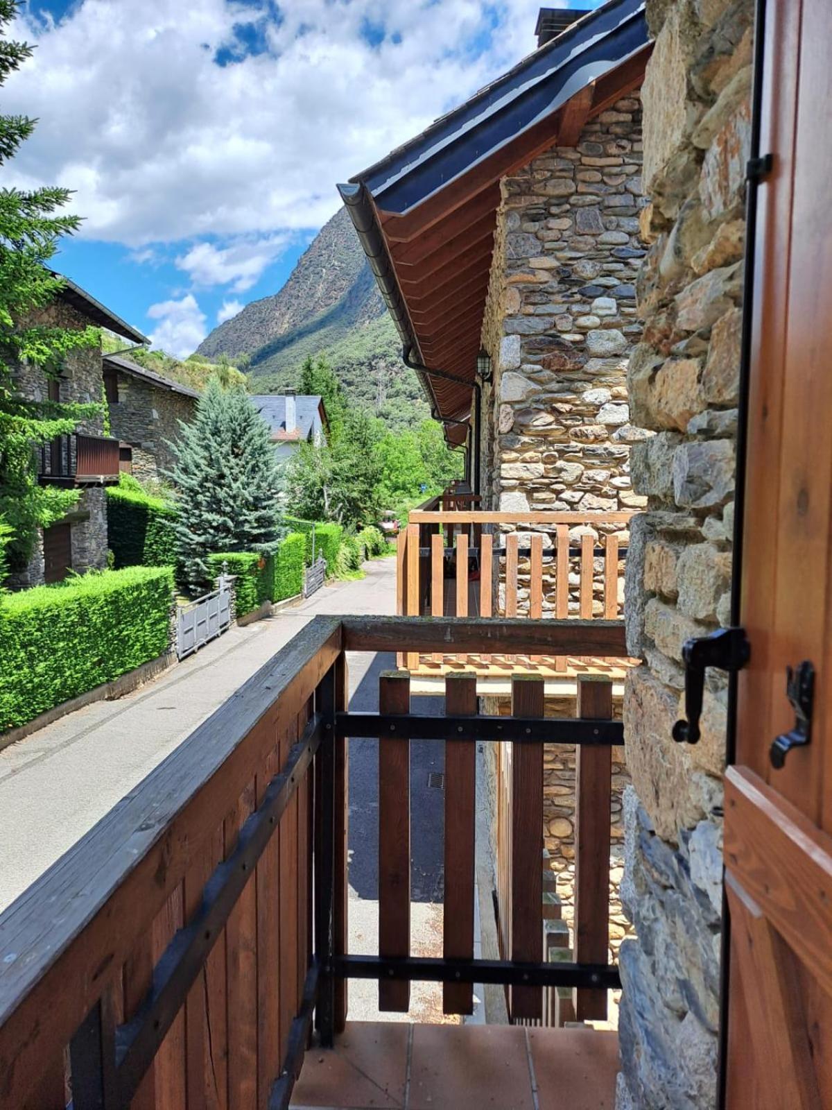 Duplex De Muntanya En Zona Verda A Ес-Кало Екстер'єр фото